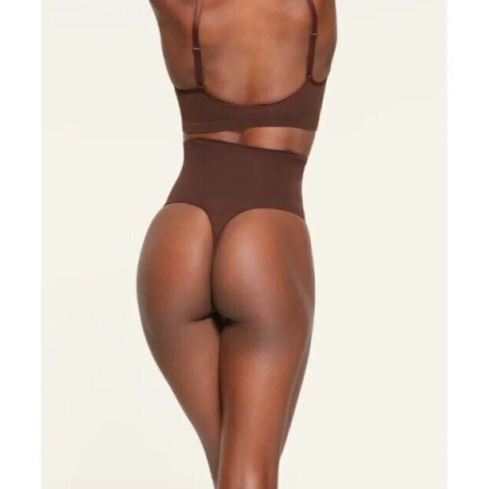 Skims Core Control Thong Cocoa Size Small Medium